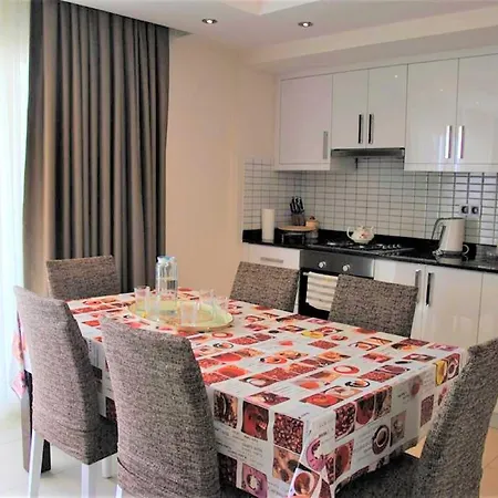 アパート Tropical Gardens Is A 2 Bed 1st Floor Private