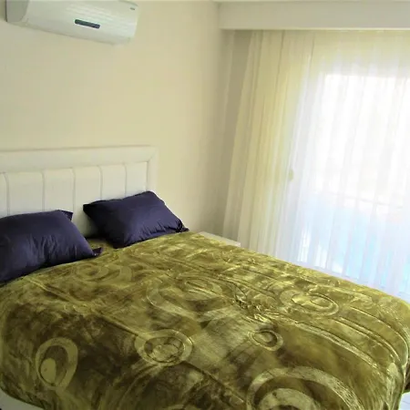 アパート Tropical Gardens Is A 2 Bed 1st Floor Private シダ